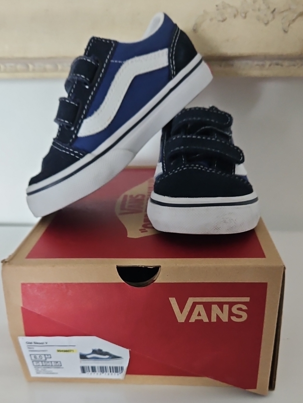 Vans Kids Velcro Sneakers in Navy and White